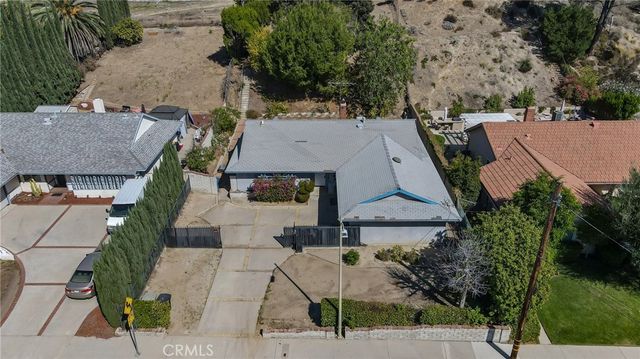 12296 Woodley, Granada Hills, CA 91344