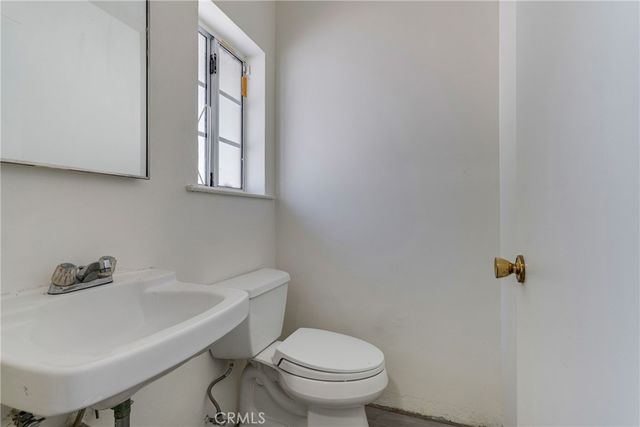 12296 Woodley, Granada Hills, CA 91344