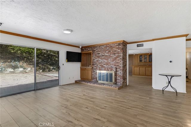 12296 Woodley, Granada Hills, CA 91344