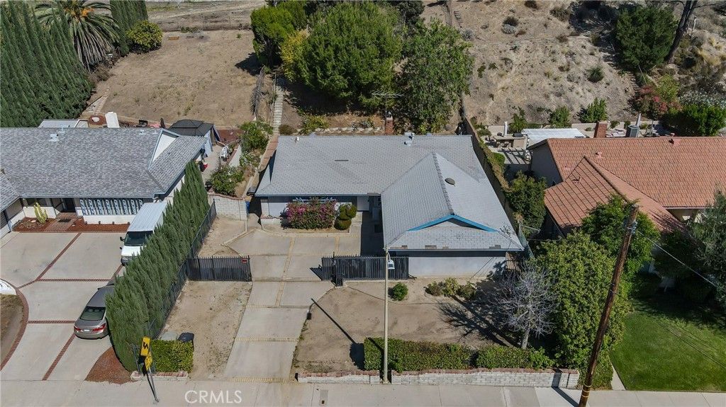 12296 Woodley, Granada Hills, CA 91344 — photo 2