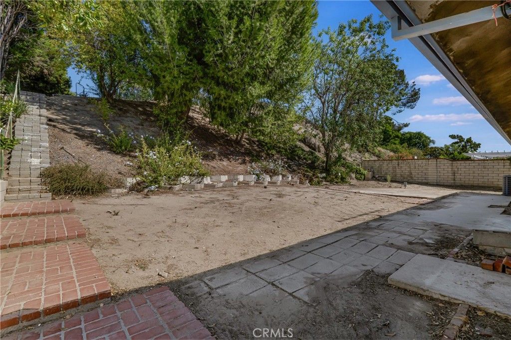 12296 Woodley, Granada Hills, CA 91344 — photo 4
