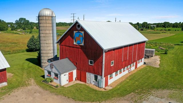 W444 CARLSON LANE, Oconto Falls, WI 54154