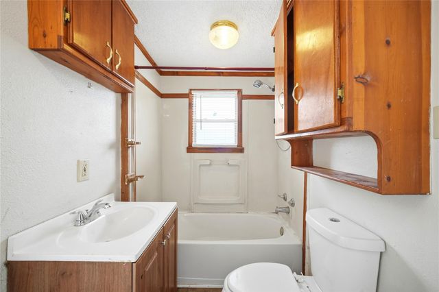 101 Outlar Road, Wharton, TX 77488