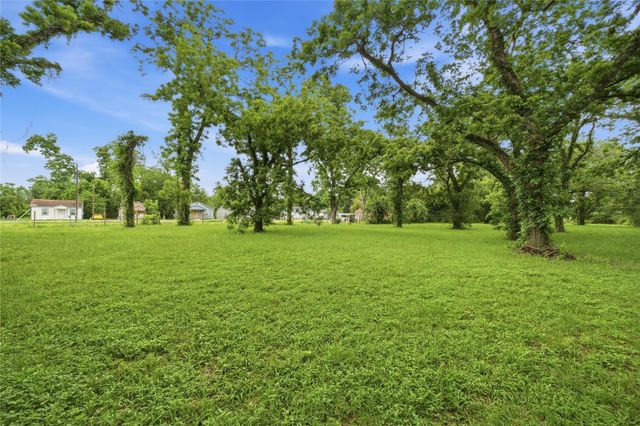101 Outlar Road, Wharton, TX 77488