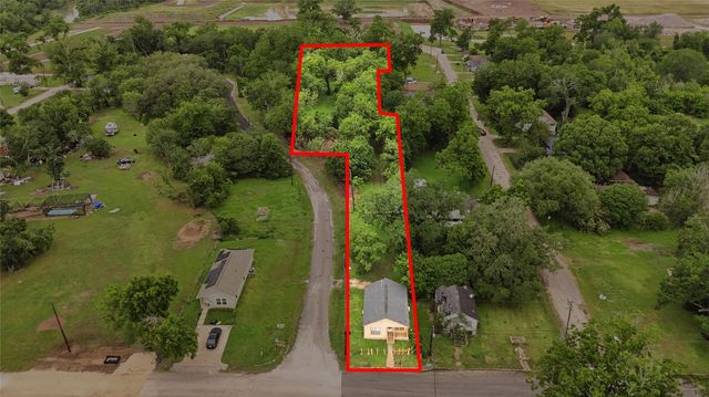101 Outlar Road, Wharton, TX 77488
