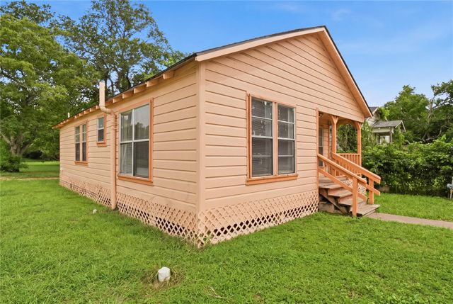 101 Outlar Road, Wharton, TX 77488