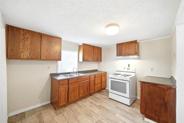 101 Outlar Road, Wharton, TX 77488