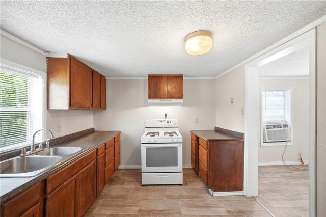 101 Outlar Road, Wharton, TX 77488