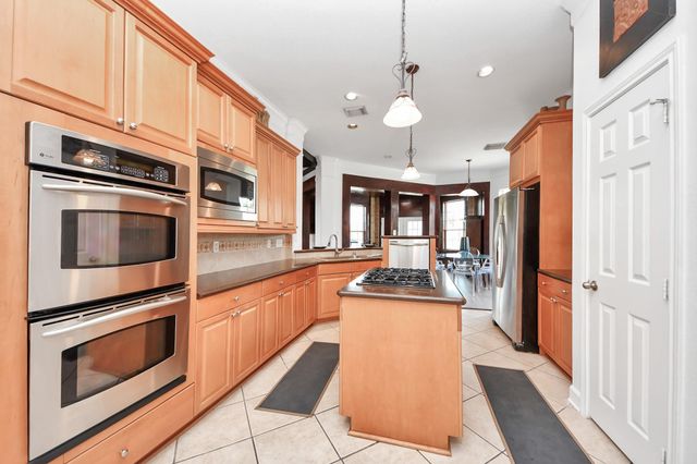 1904 Stonegrove Court, Pearland, TX 77581