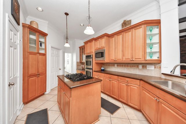 1904 Stonegrove Court, Pearland, TX 77581