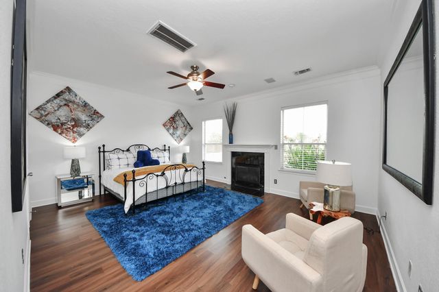 1904 Stonegrove Court, Pearland, TX 77581
