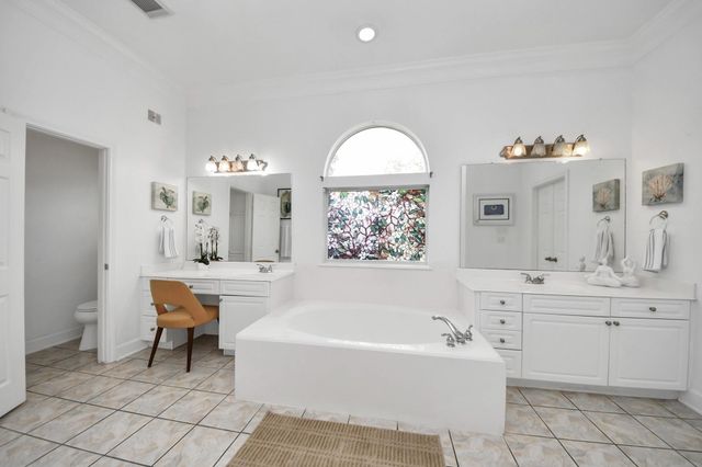 1904 Stonegrove Court, Pearland, TX 77581