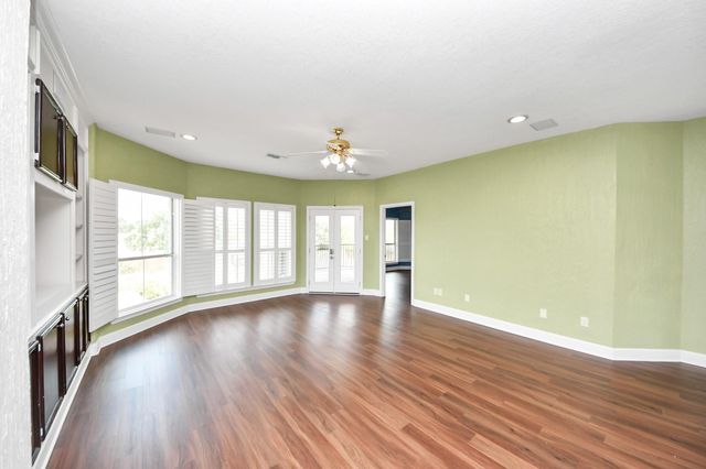 1904 Stonegrove Court, Pearland, TX 77581