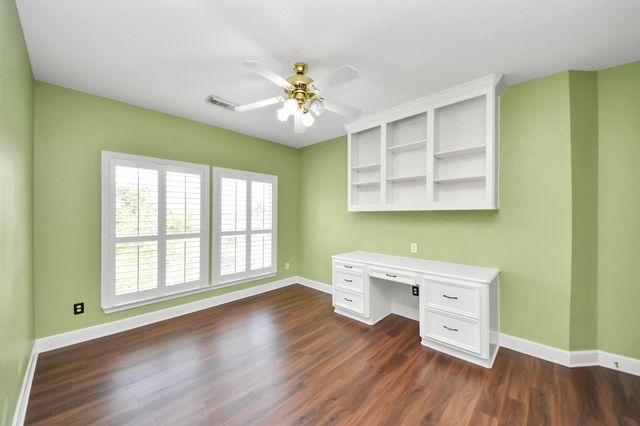 1904 Stonegrove Court, Pearland, TX 77581