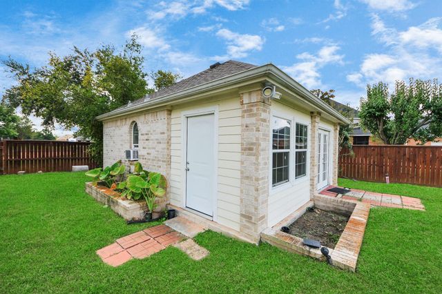 1904 Stonegrove Court, Pearland, TX 77581