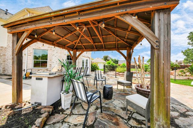 1904 Stonegrove Court, Pearland, TX 77581