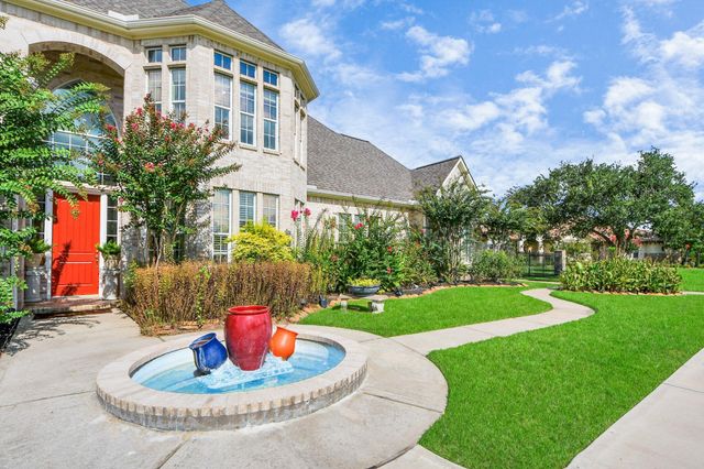 1904 Stonegrove Court, Pearland, TX 77581