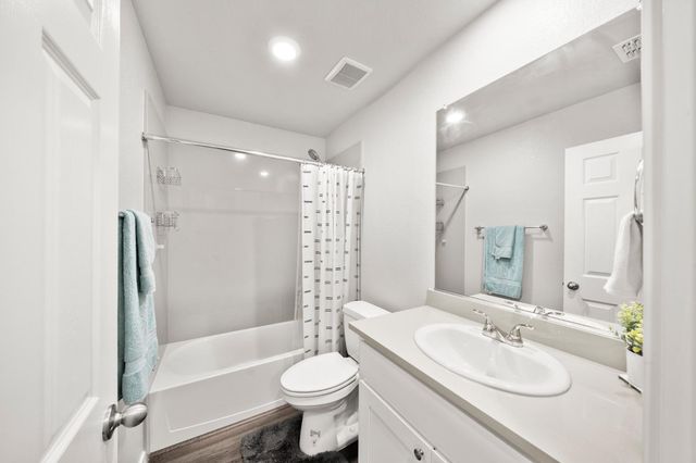 4176 Gossamer St, Roseville, CA 95747