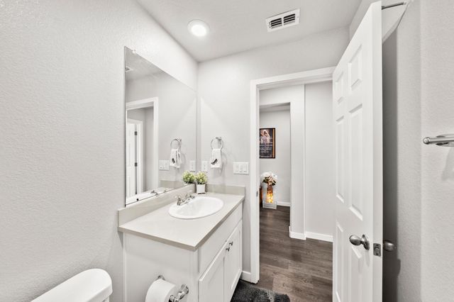 4176 Gossamer St, Roseville, CA 95747