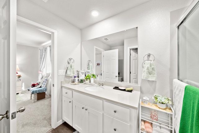 4176 Gossamer St, Roseville, CA 95747