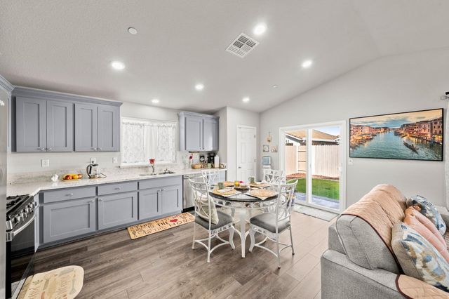 4176 Gossamer St, Roseville, CA 95747