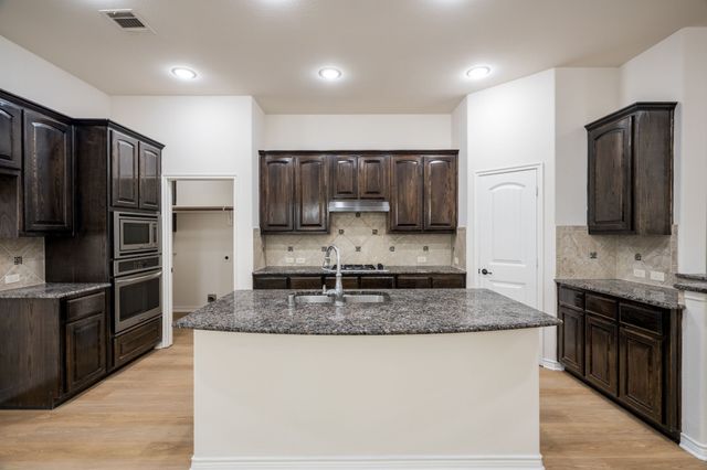 10425 Old Eagle River Lane, Mckinney, TX 75072