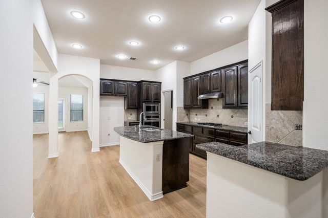 10425 Old Eagle River Lane, Mckinney, TX 75072