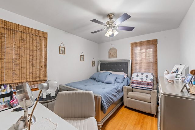 5300 S Narragansett Avenue, Chicago, IL 60638