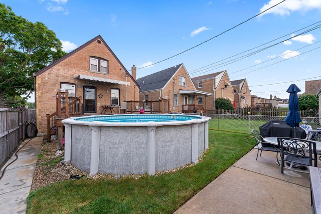 5300 S Narragansett Avenue, Chicago, IL 60638