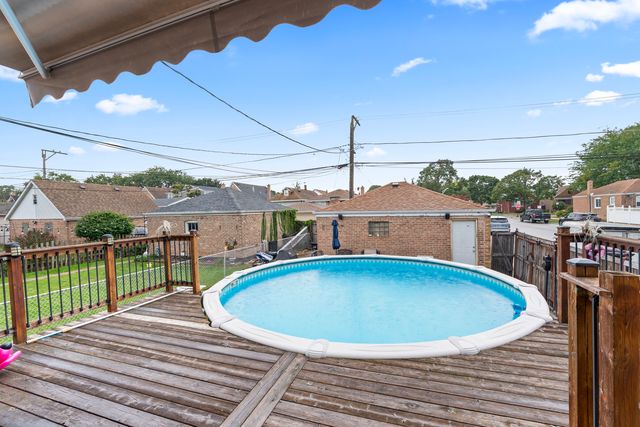 5300 S Narragansett Avenue, Chicago, IL 60638
