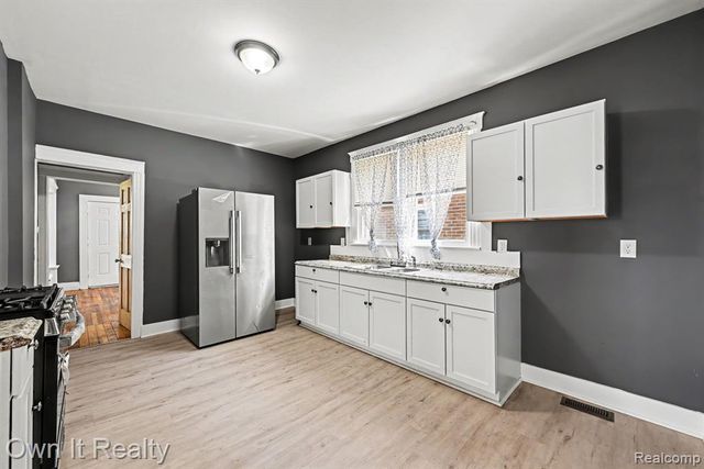 44 Maple Street, River Rouge, MI 48218