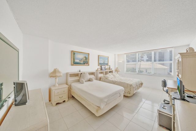 1149 HILLSBORO MILE 307, Hillsboro Beach, FL 33062
