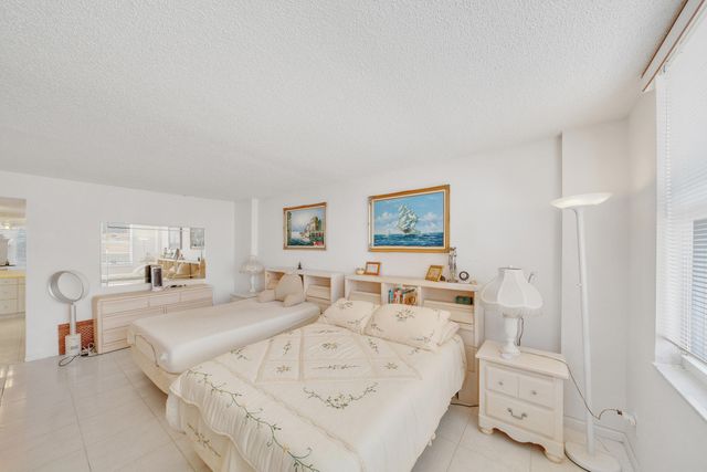 1149 HILLSBORO MILE 307, Hillsboro Beach, FL 33062