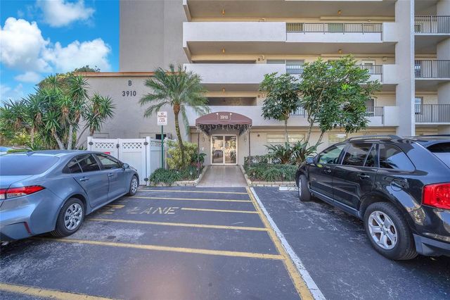 3910 Inverrary Boulevard 308-B, Lauderhill, FL 33319