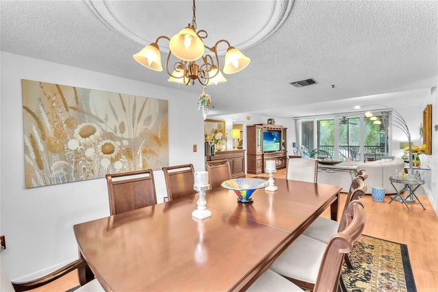 3910 Inverrary Boulevard 308-B, Lauderhill, FL 33319