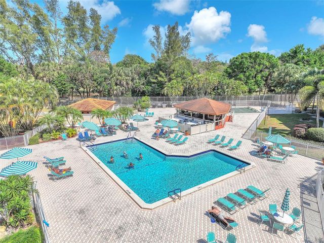 3910 Inverrary Boulevard 308-B, Lauderhill, FL 33319