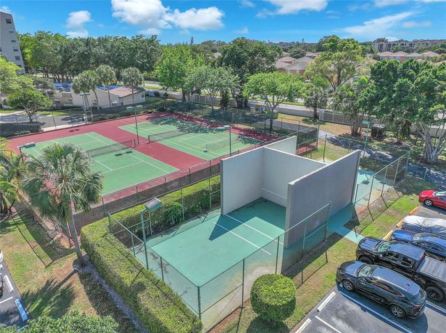 3910 Inverrary Boulevard 308-B, Lauderhill, FL 33319