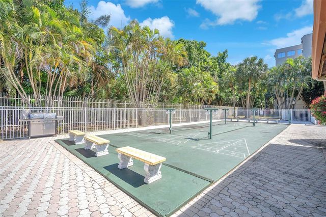 3910 Inverrary Boulevard 308-B, Lauderhill, FL 33319