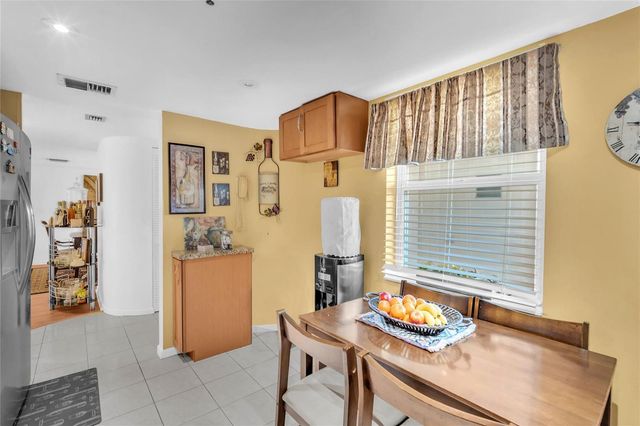 3910 Inverrary Boulevard 308-B, Lauderhill, FL 33319