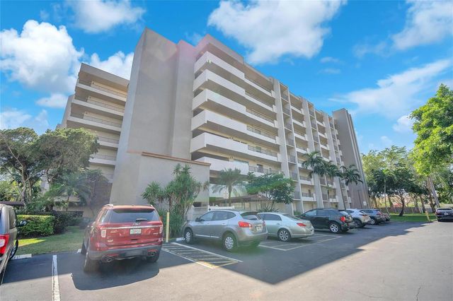 3910 Inverrary Boulevard 308-B, Lauderhill, FL 33319