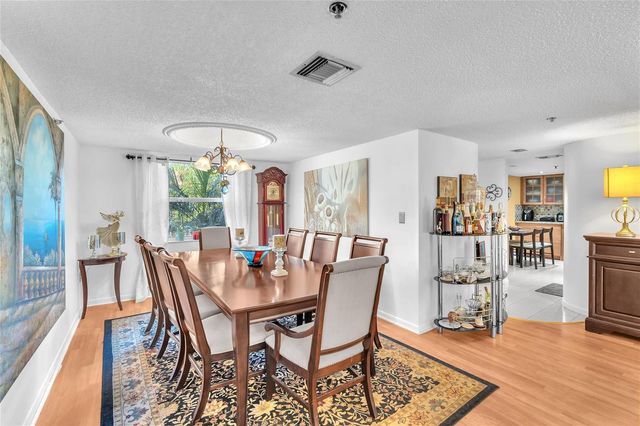 3910 Inverrary Boulevard 308-B, Lauderhill, FL 33319