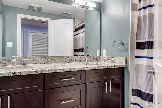 9 Modoc Trail, Kirkwood, MO 63122