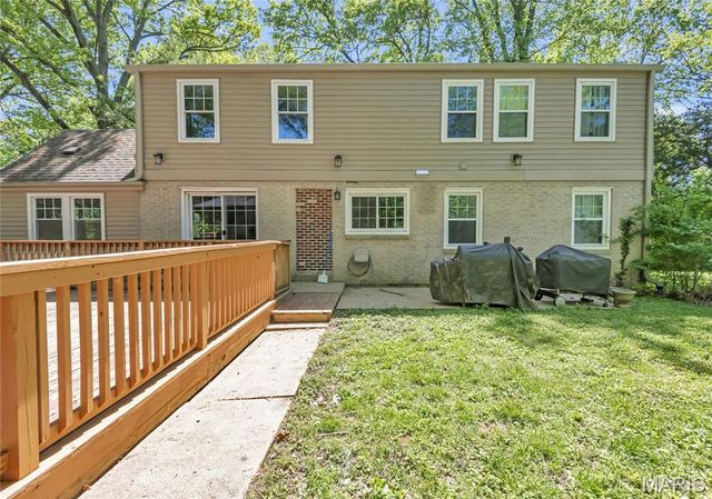 9 Modoc Trail, Kirkwood, MO 63122