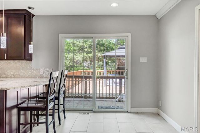 9 Modoc Trail, Kirkwood, MO 63122