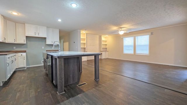 301 Kentucky 578, Annville, KY 40402