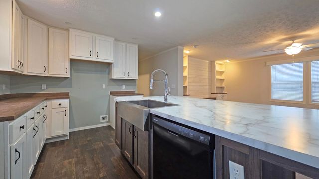 301 Kentucky 578, Annville, KY 40402