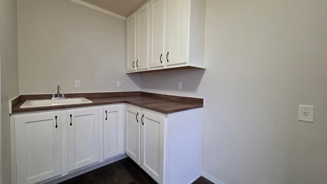 301 Kentucky 578, Annville, KY 40402