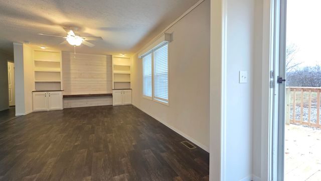 301 Kentucky 578, Annville, KY 40402