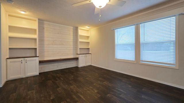 301 Kentucky 578, Annville, KY 40402