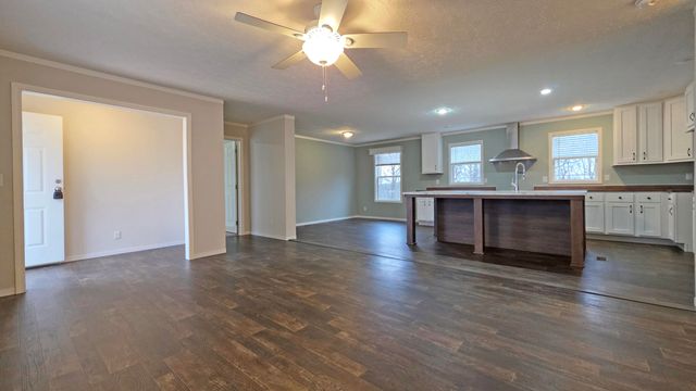 301 Kentucky 578, Annville, KY 40402